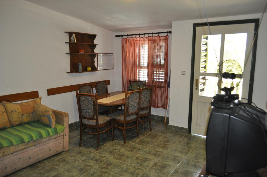 Apartments Pavlovic Linardici Ruang foto